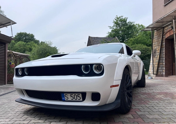 Dodge Challenger cena 130999 przebieg: 76000, rok produkcji 2016 z Szprotawa małe 254